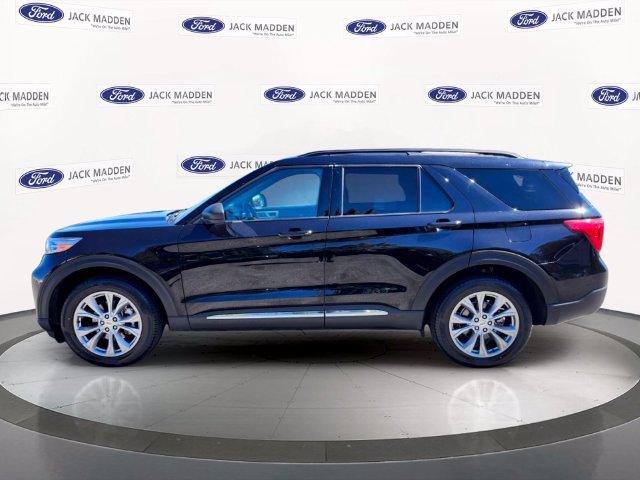 Certified 2023 Ford Explorer XLT w/ Equipment Group 202A AWD/4WD image 2