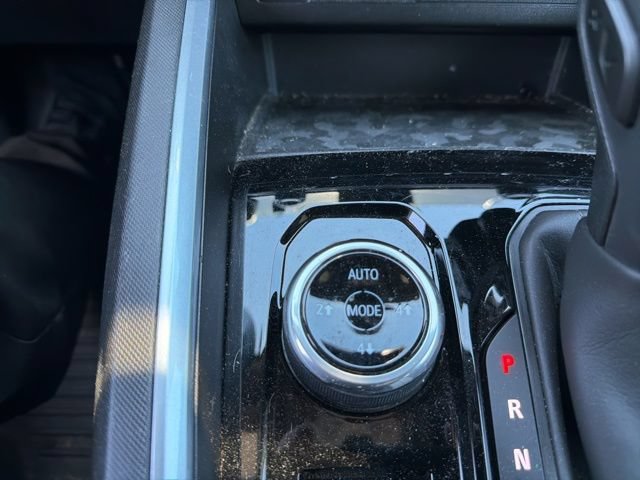 Used 2023 Chevrolet Colorado Trail Boss w/ LPO, Dark Essentials Package AWD/4WD image 22