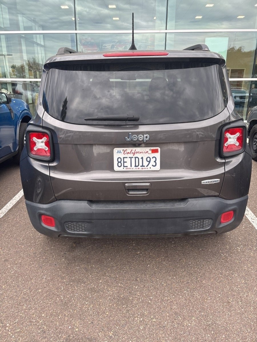 Used 2018 Jeep Renegade Latitude image 6