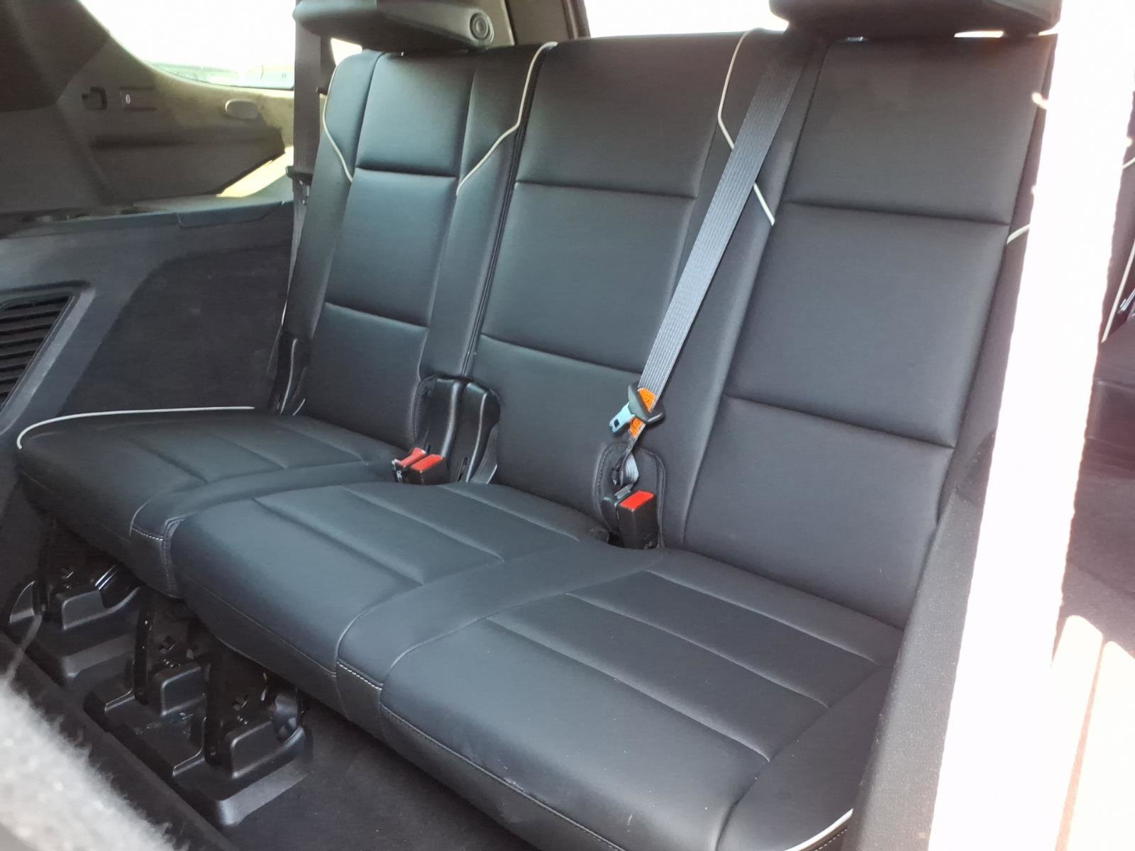 Used 2021 Cadillac Escalade Premium Luxury w/ Performance Package image 12