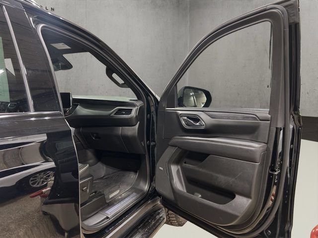 Used 2023 GMC Yukon SLT AWD/4WD image 19