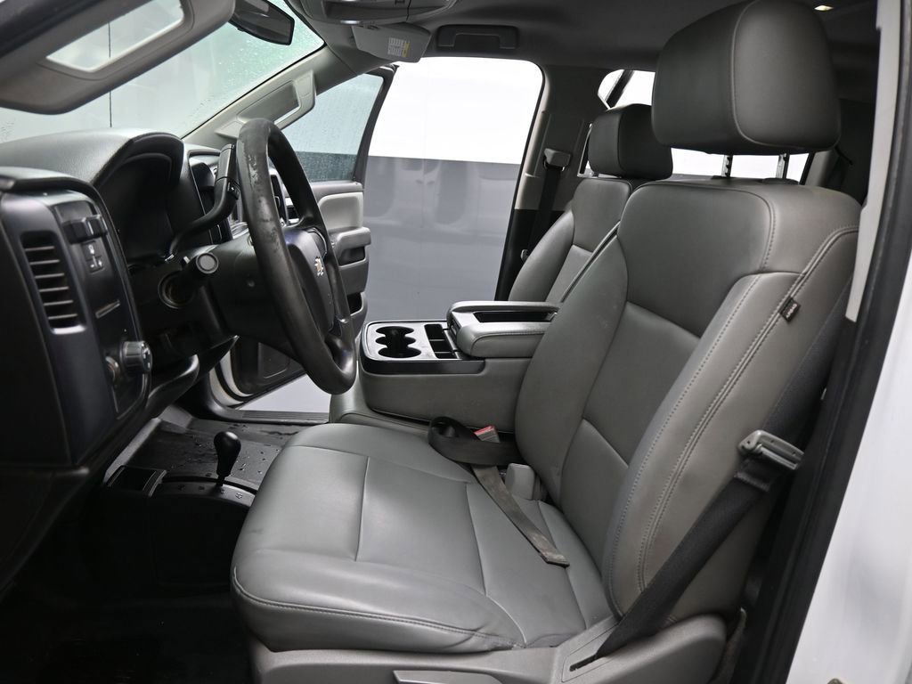 Used 2018 Chevrolet Silverado 2500 W/T image 36