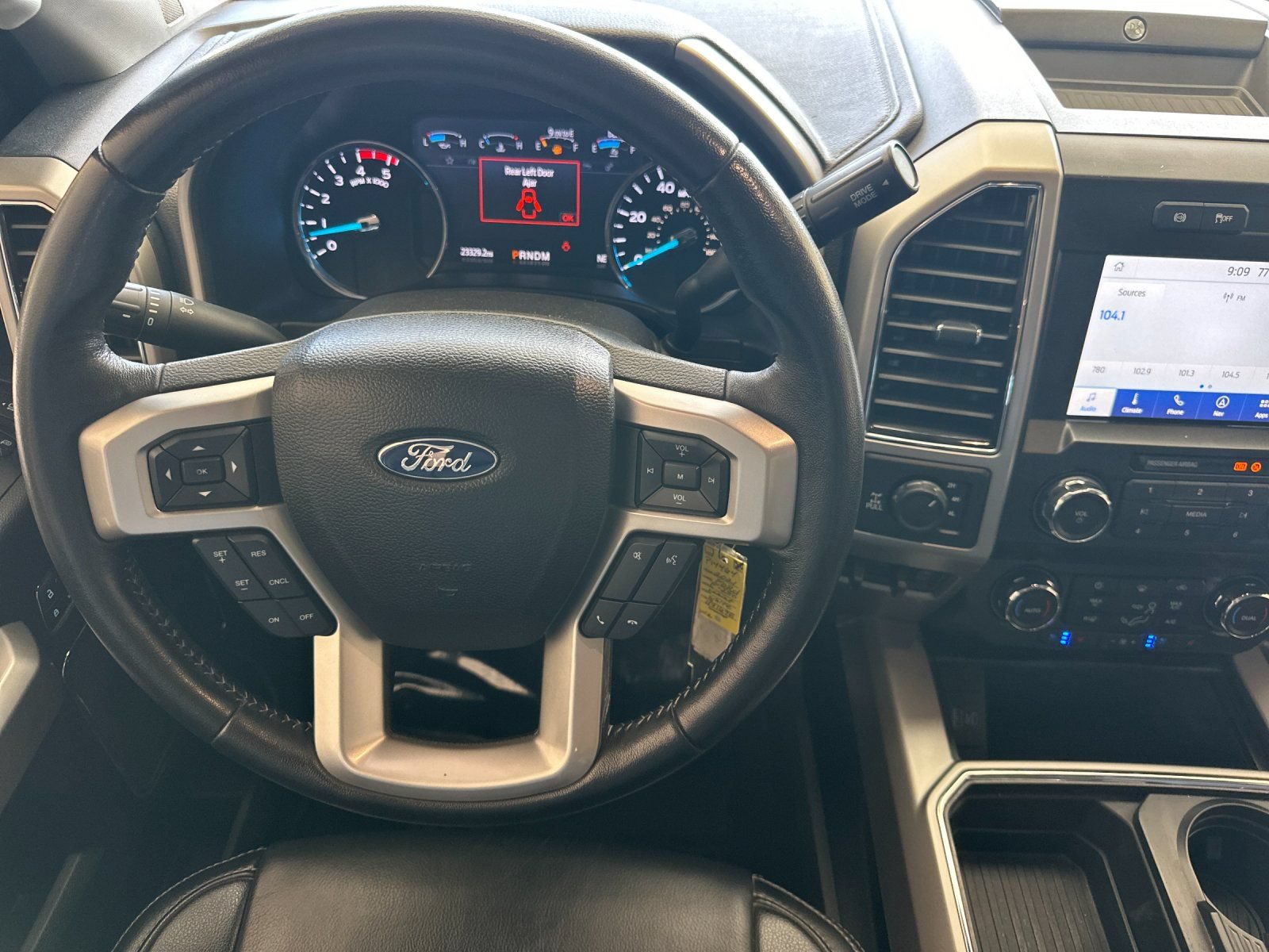Certified 2021 Ford F250 Lariat AWD/4WD image 13