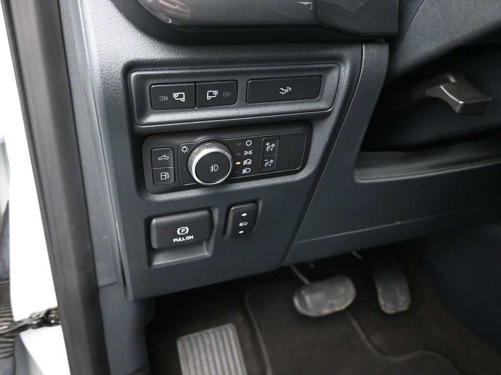 Certified 2022 Ford F150 XLT w/ Equipment Group 302A High image 13