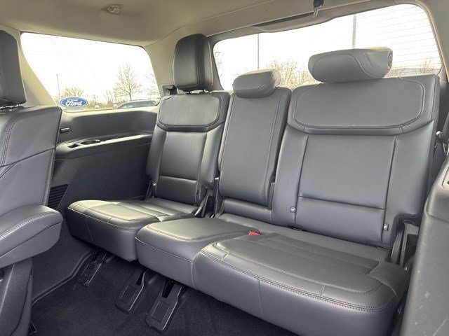 Certified 2025 Ford Expedition Active image 29