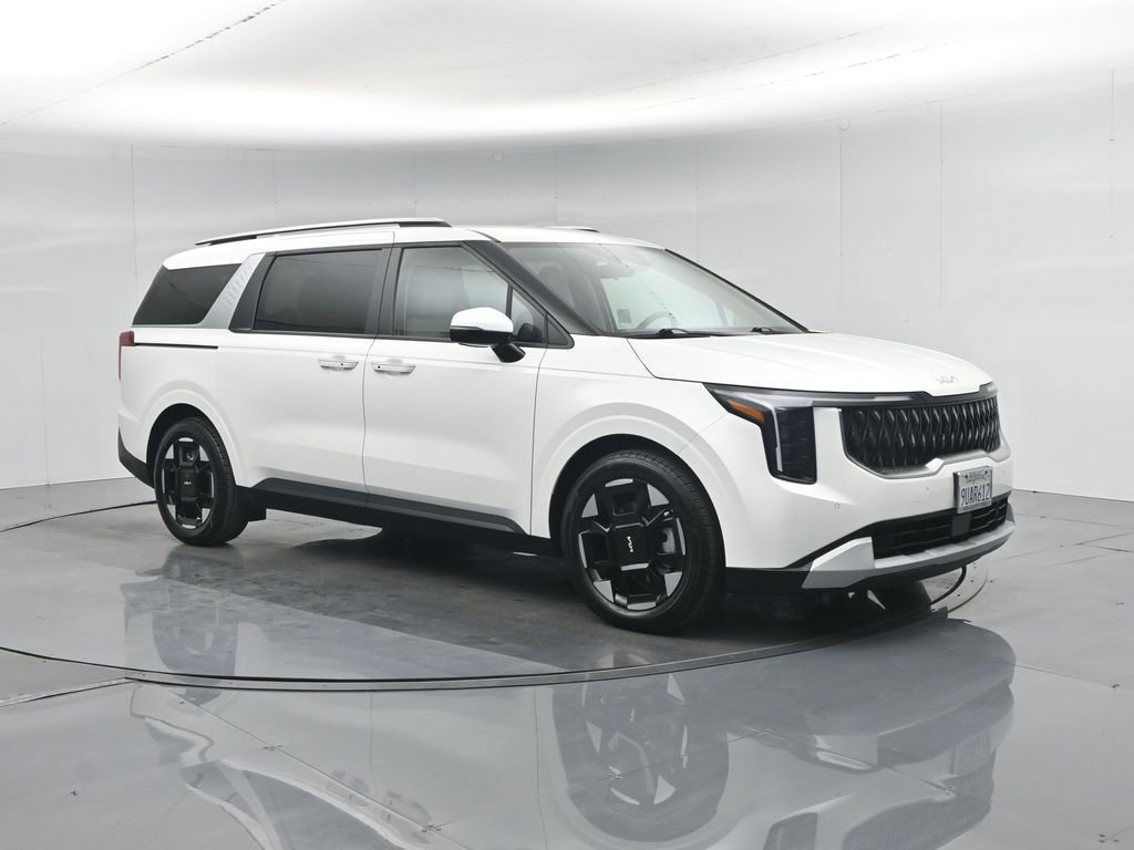 Used 2025 Kia Carnival EX video 2