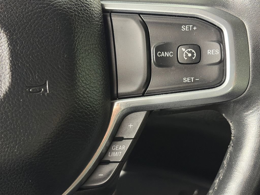 Used 2022 RAM 1500 Laramie AWD/4WD image 18