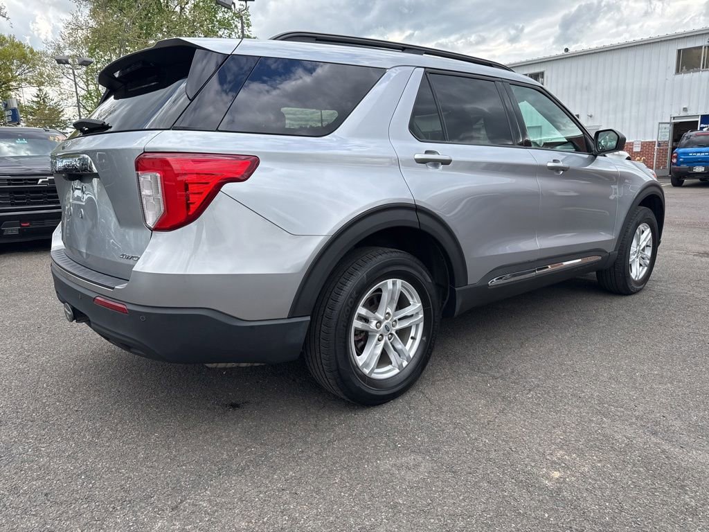 Certified 2023 Ford Explorer XLT w/ Class IV Trailer Tow Package AWD/4WD image 4