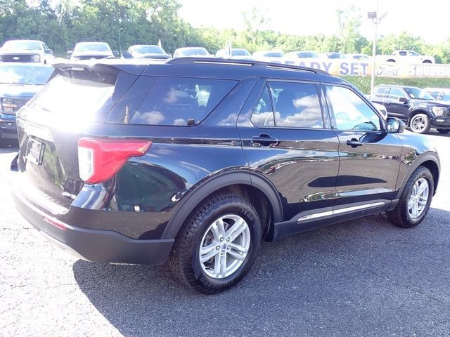 Certified 2023 Ford Explorer XLT w/ Equipment Group 202A AWD/4WD image 8