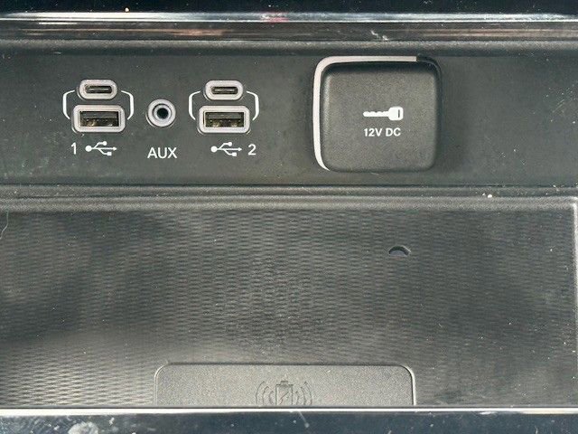 Used 2023 Jeep Grand Cherokee Altitude image 24