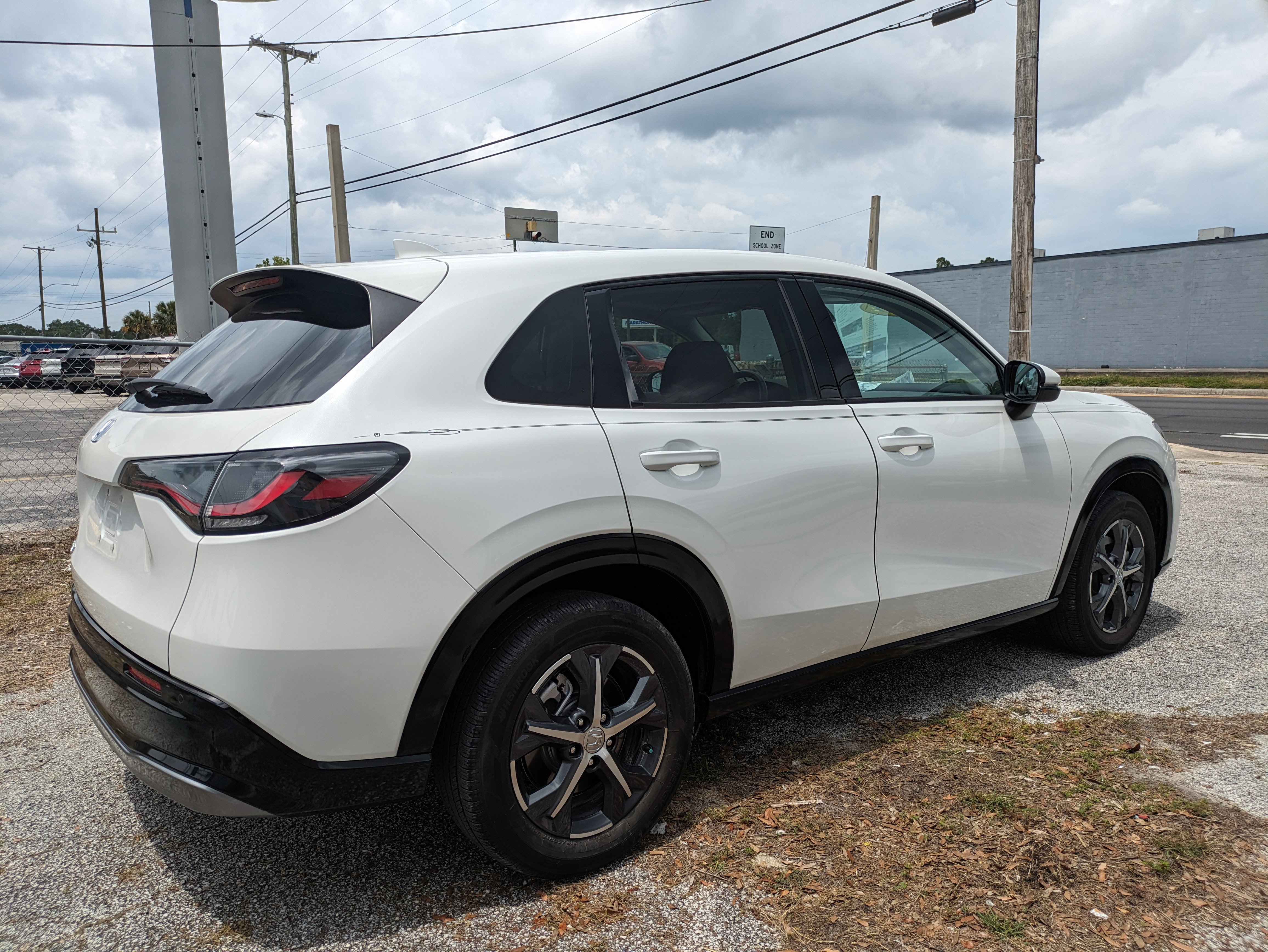 Used 2023 Honda HR-V EX-L image 4