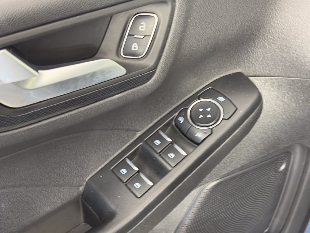 Certified 2025 Ford Escape ST-Line Select AWD/4WD image 23