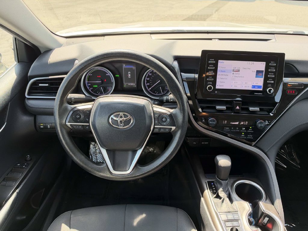Used 2021 Toyota Camry LE FWD image 11