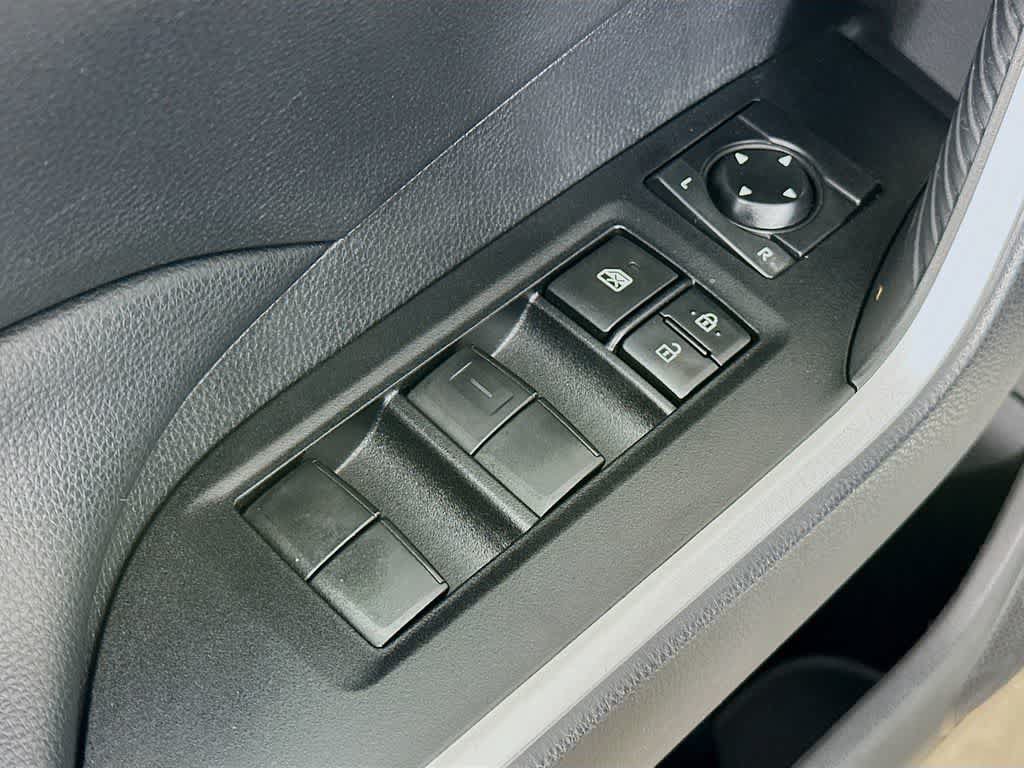 Used 2021 Toyota RAV4 LE FWD image 28