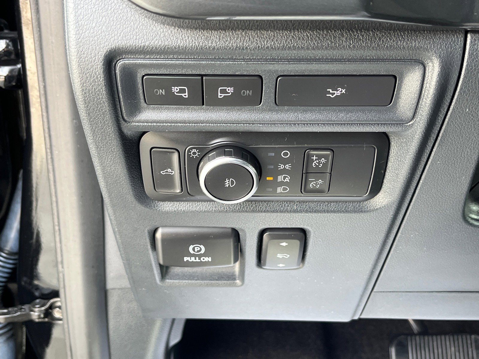 Certified 2022 Ford F150 XLT w/ Equipment Group 302A High image 17