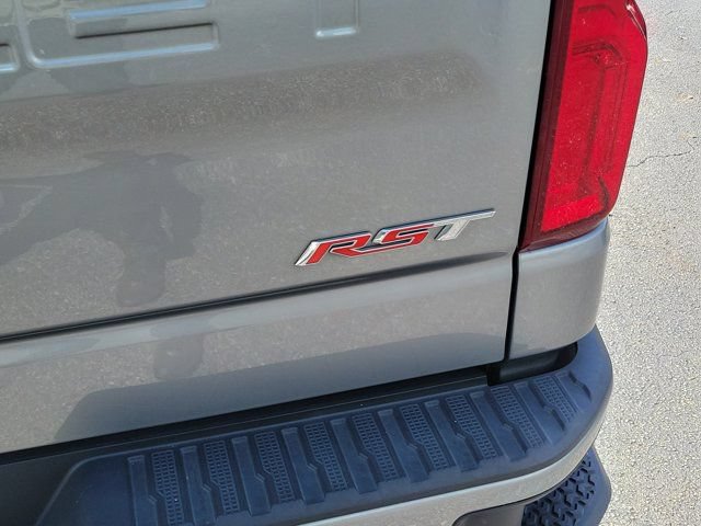 Used 2023 Chevrolet Silverado 1500 RST RWD image 7