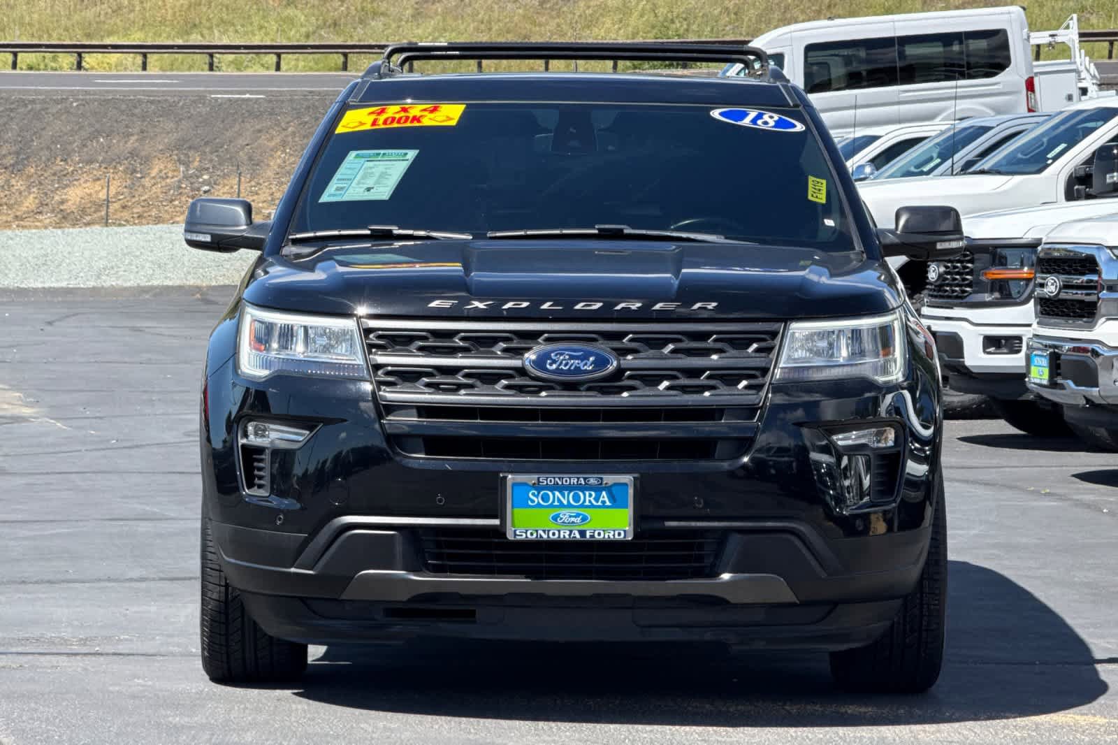 Certified 2018 Ford Explorer XLT w/ Equipment Group 202A AWD/4WD image 9