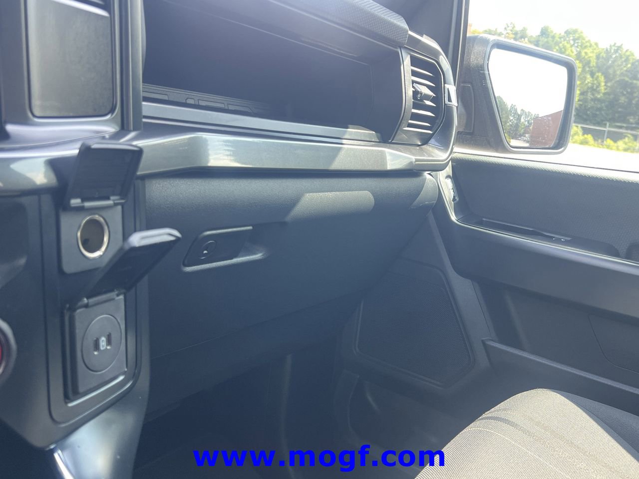 Certified 2025 Ford F150 STX AWD/4WD image 8