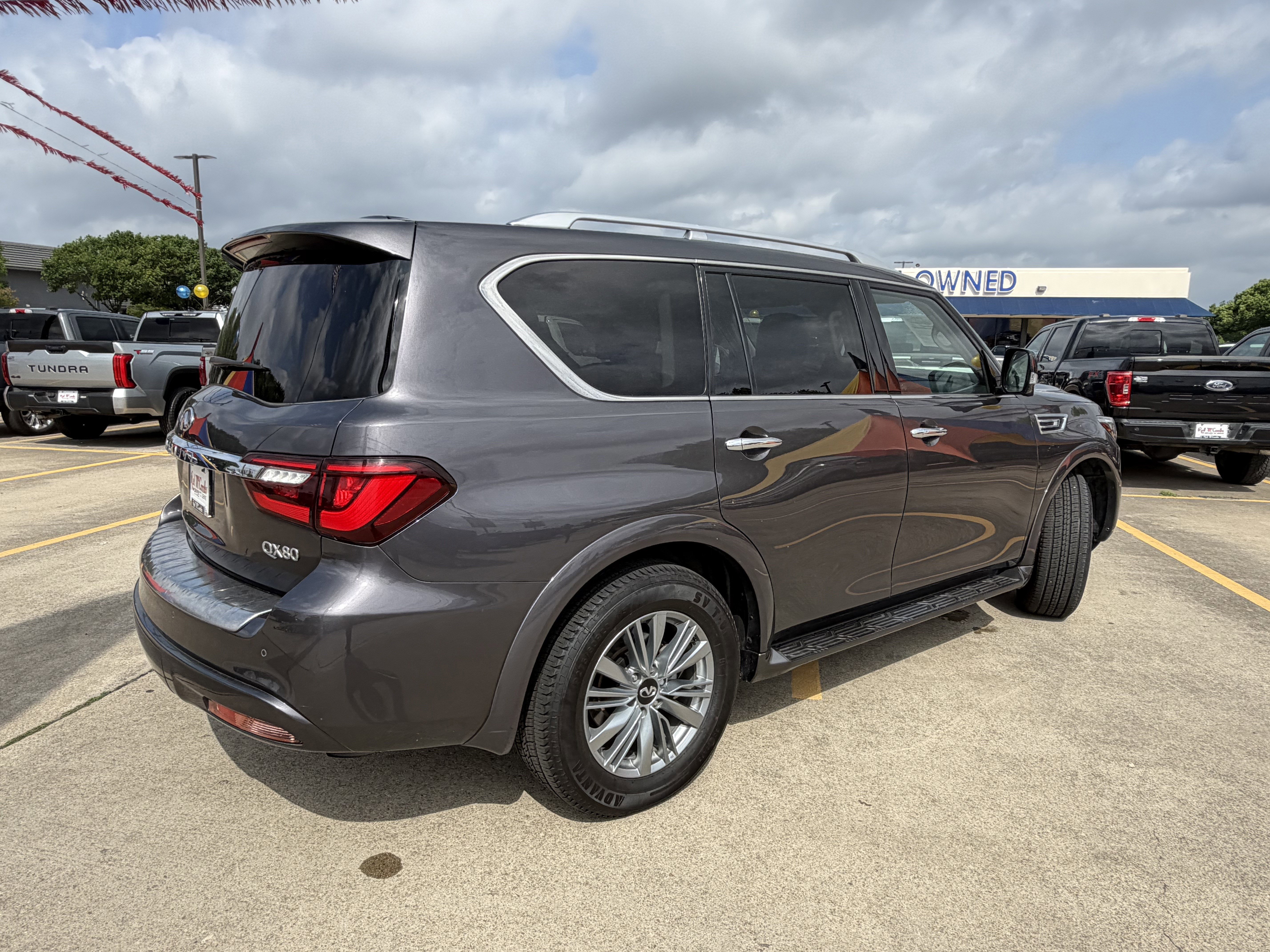 Used 2024 INFINITI QX80 Luxe image 4