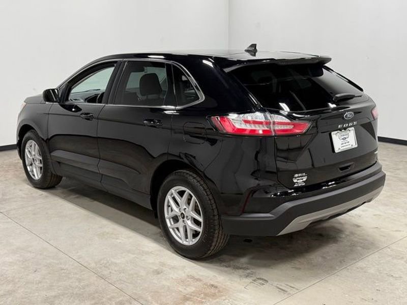 Certified 2023 Ford Edge SEL w/ Convenience Package image 9