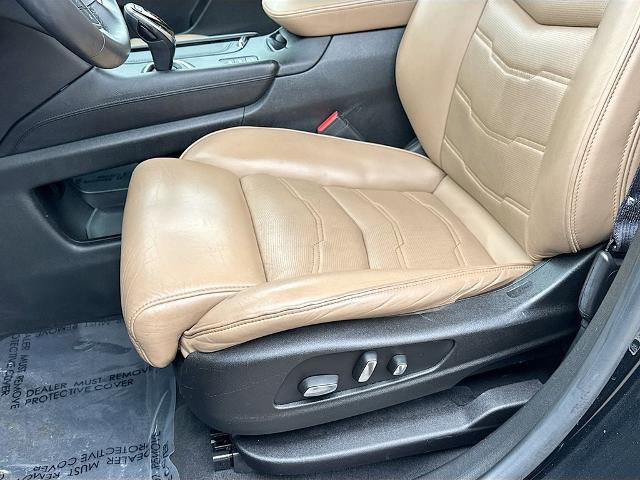 Used 2017 Cadillac XT5 Platinum w/ Driver Assist Package image 17