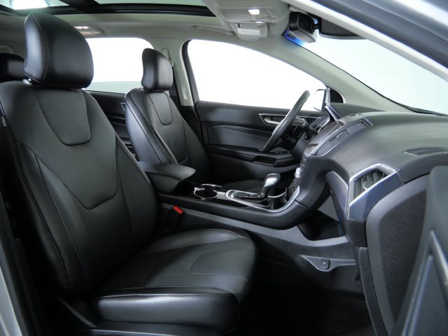 Certified 2018 Ford Edge Titanium w/ Equipment Group 301A AWD/4WD image 13