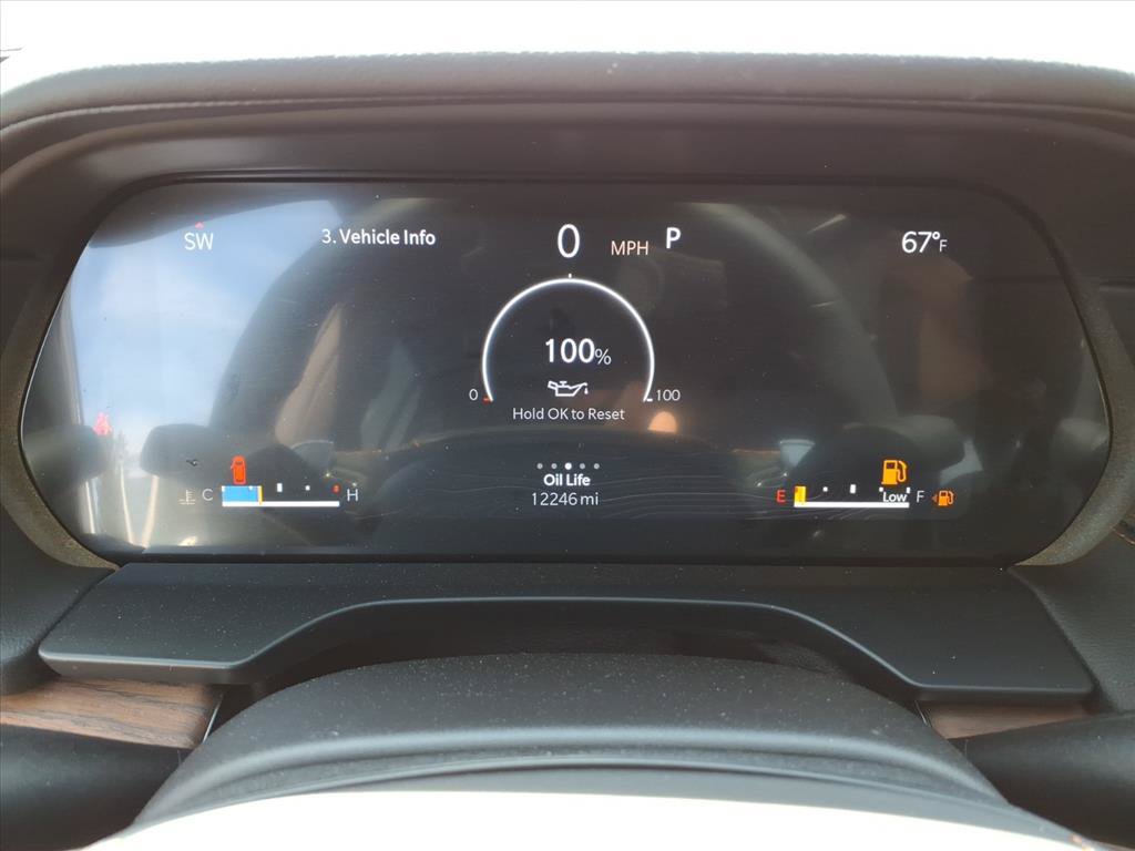 Used 2025 Jeep Grand Cherokee Summit AWD/4WD image 12