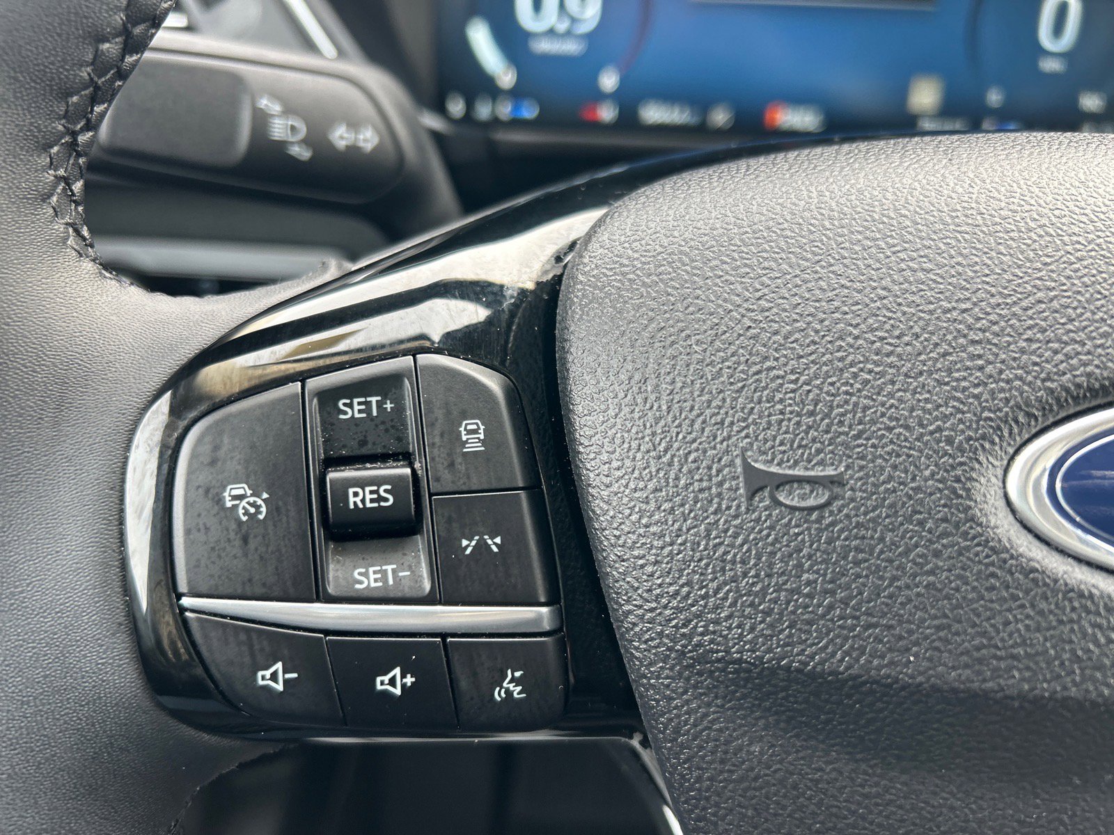 Certified 2023 Ford Escape Platinum w/ Premium Technology Package image 25