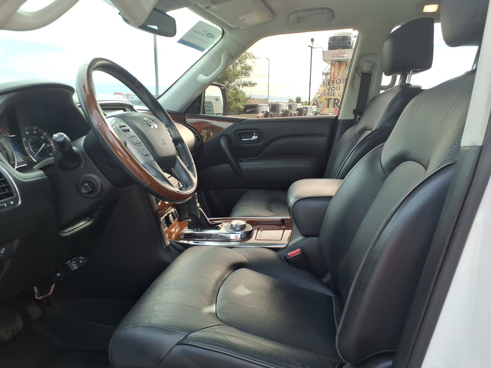 Used 2019 INFINITI QX80 Luxe w/ 22" Wheel Package AWD/4WD image 10