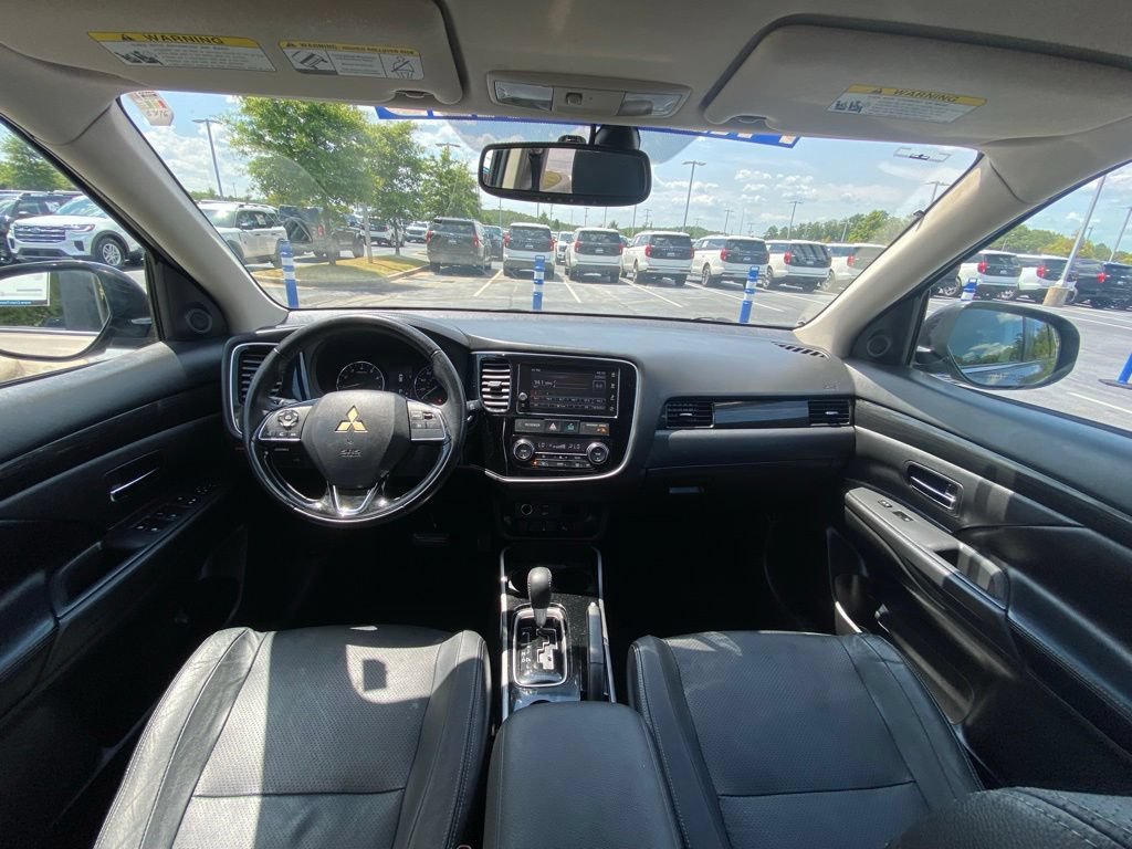 Used 2018 Mitsubishi Outlander SE FWD image 25