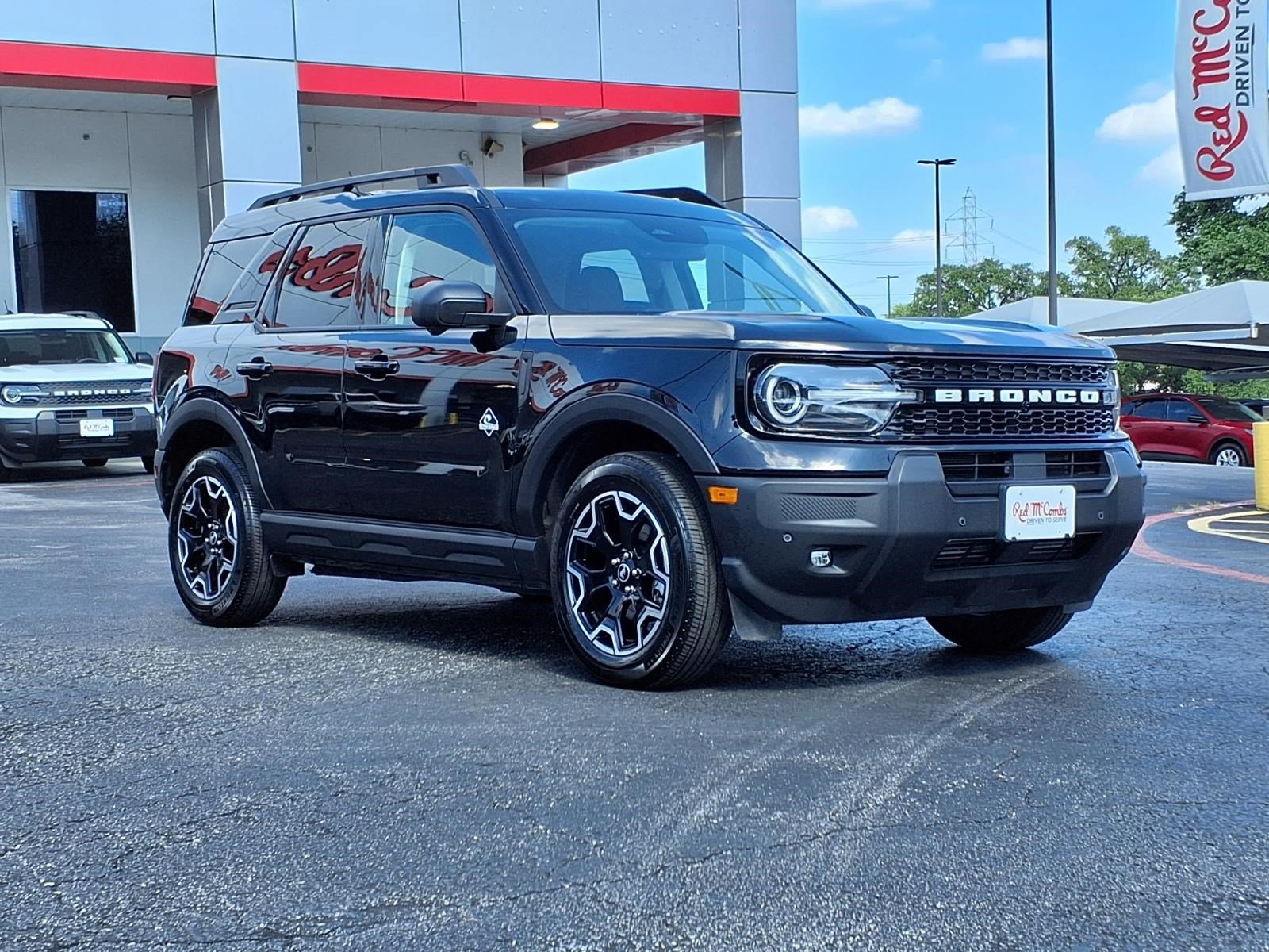 Certified 2025 Ford Bronco Sport Outer Banks w/ Outer Banks Tech Package+ AWD/4WD image 4