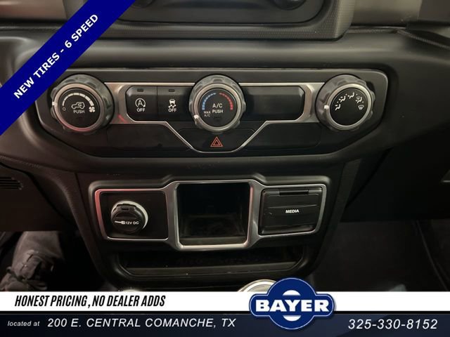 Used 2018 Jeep Wrangler Unlimited Sport AWD/4WD image 16