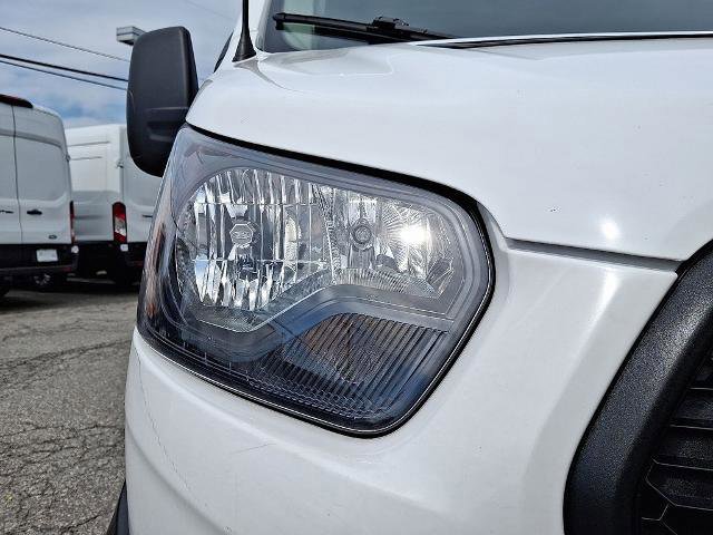 Certified 2023 Ford Transit 250 Medium Roof RWD image 9