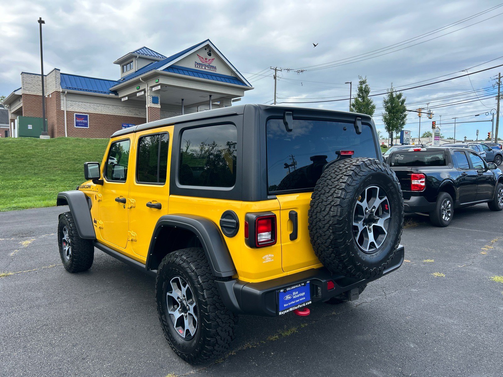 Used 2021 Jeep Wrangler Unlimited Rubicon w/ Cold Weather Group AWD/4WD image 10
