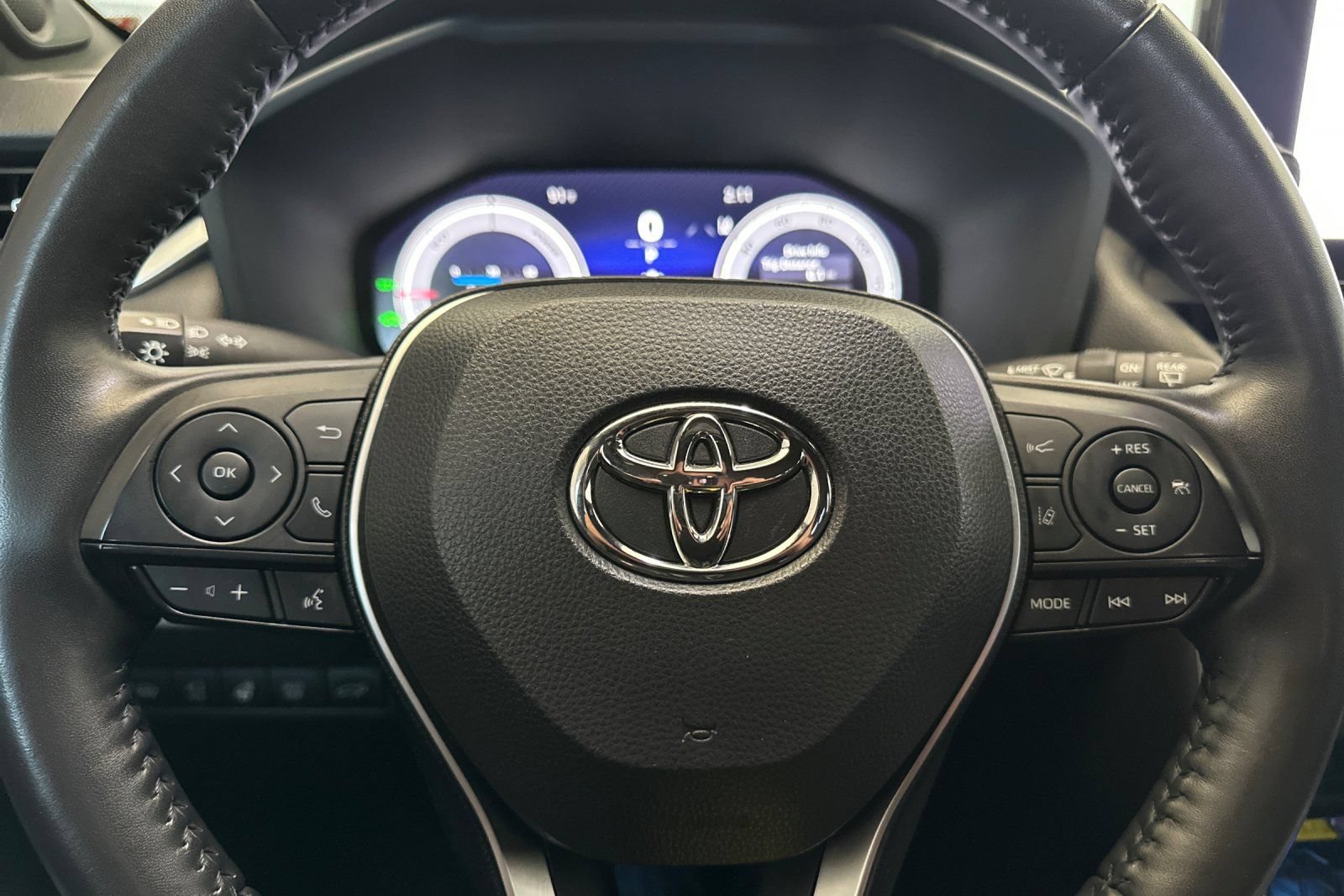 Used 2023 Toyota RAV4 XSE AWD/4WD image 24