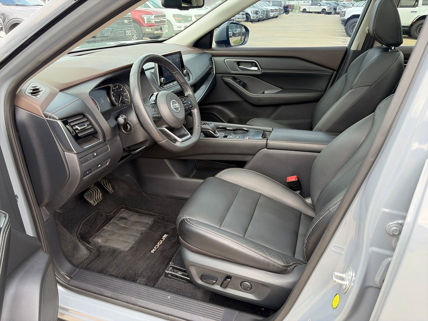 Used 2021 Nissan Rogue SL FWD image 13