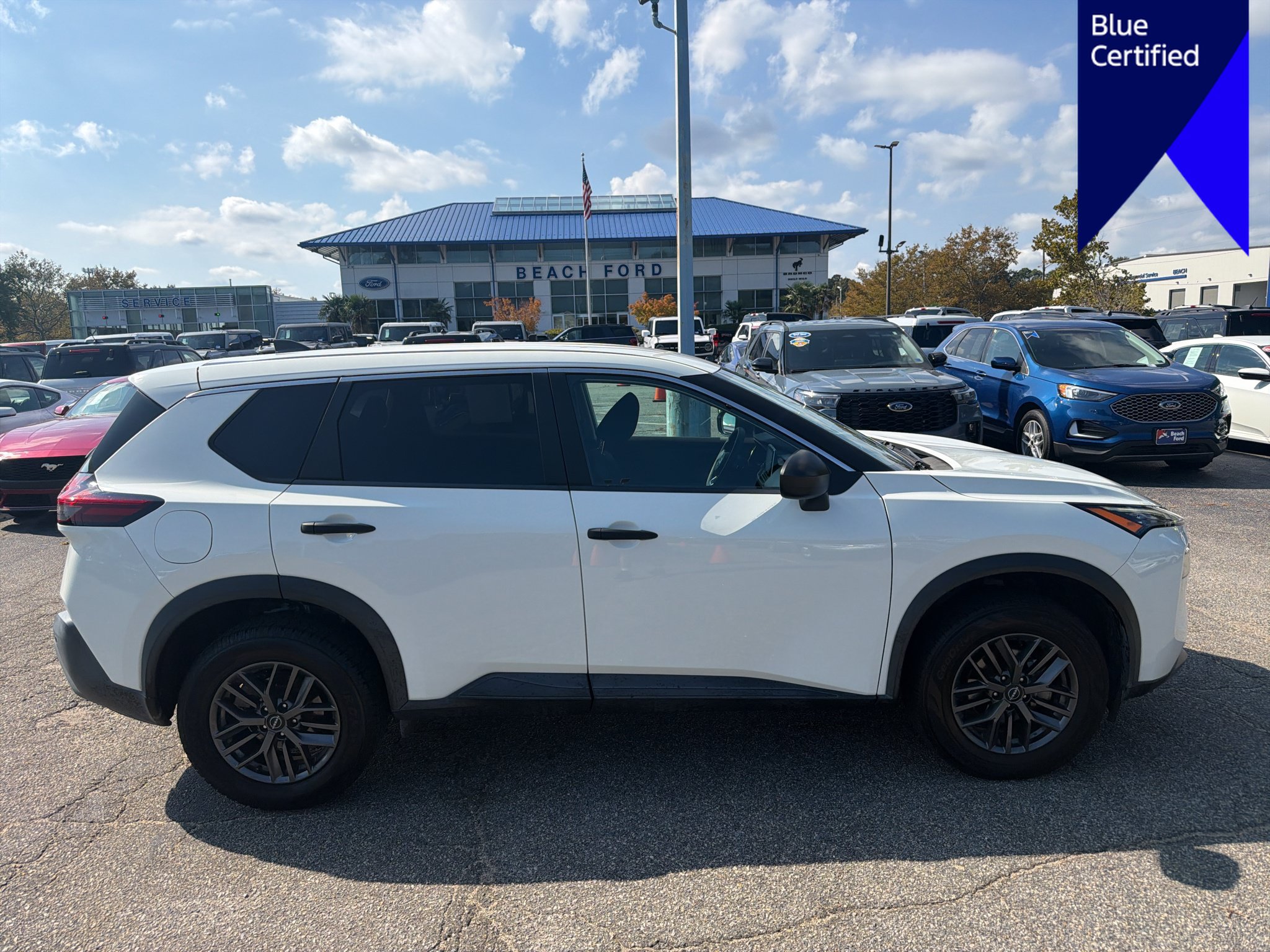 Used 2023 Nissan Rogue S FWD image 4