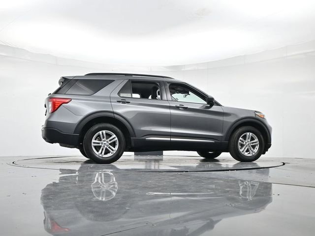 Certified 2023 Ford Explorer XLT image 32