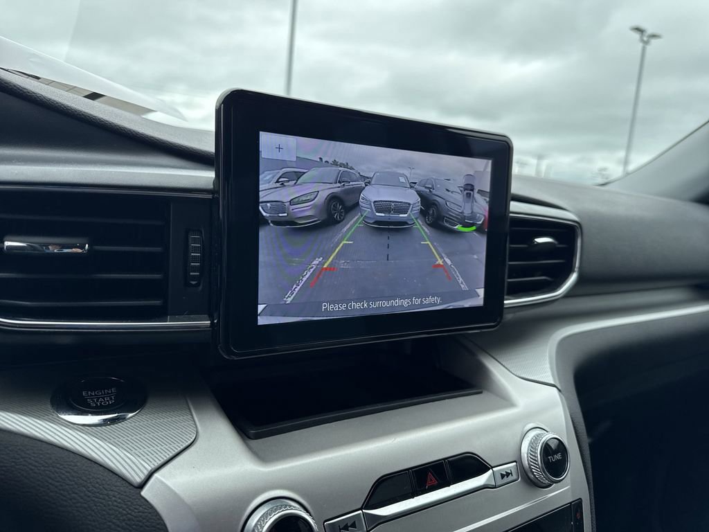 Certified 2022 Ford Explorer XLT w/ Equipment Group 202A image 18