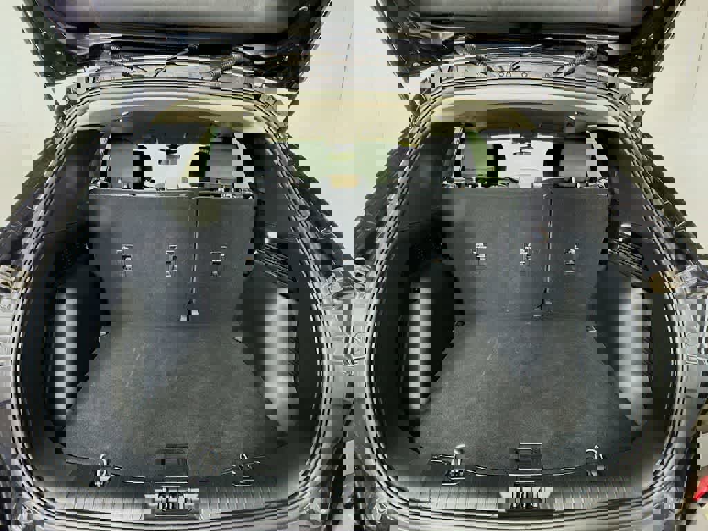 Certified 2020 Ford Escape SE image 24