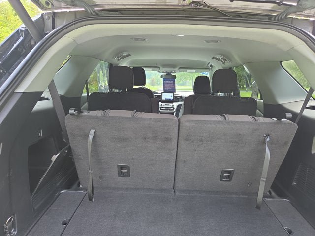 Certified 2022 Ford Explorer XLT w/ Class IV Trailer Tow Package AWD/4WD image 8