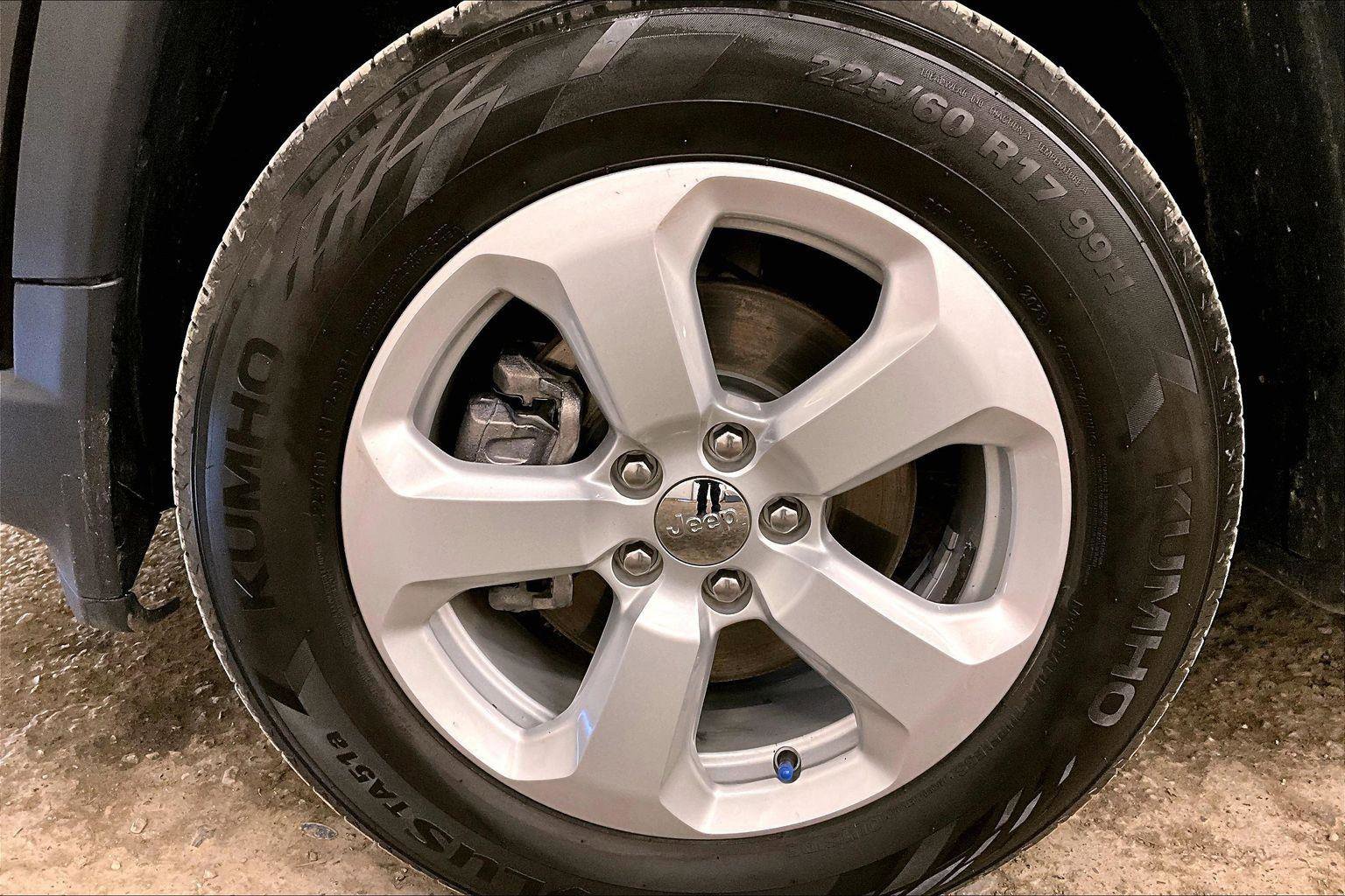 Used 2021 Jeep Compass Latitude w/ Sun and Sound Group image 8