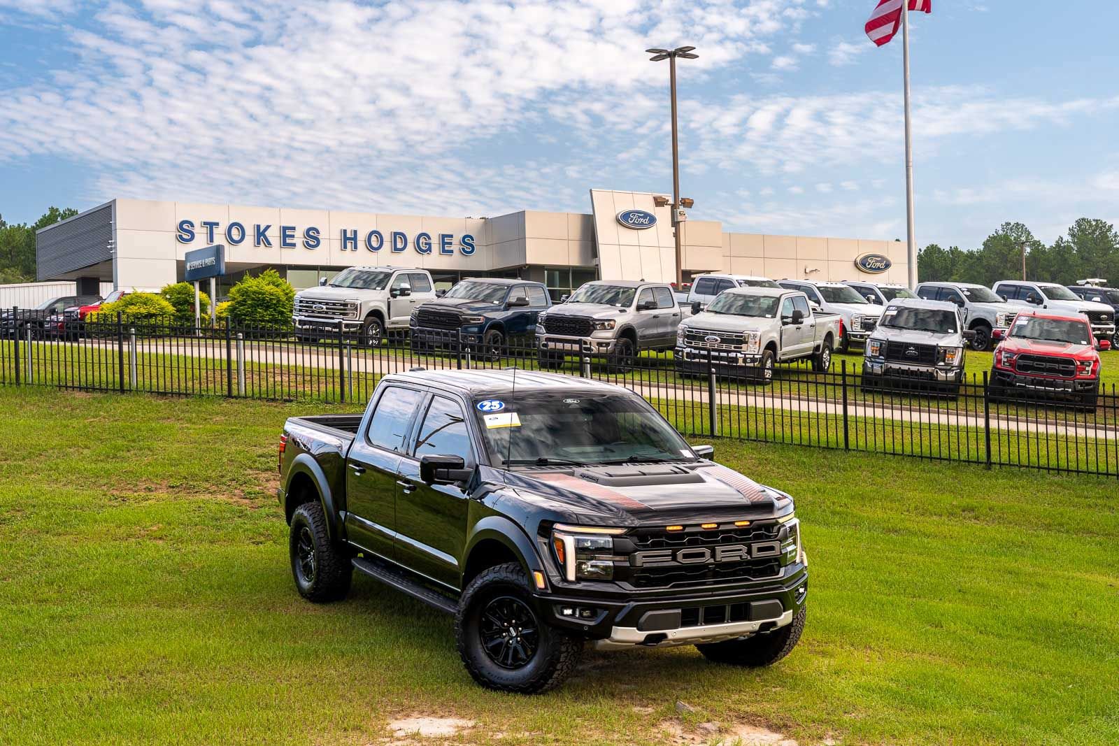 Certified 2025 Ford F150 Raptor AWD/4WD image 5