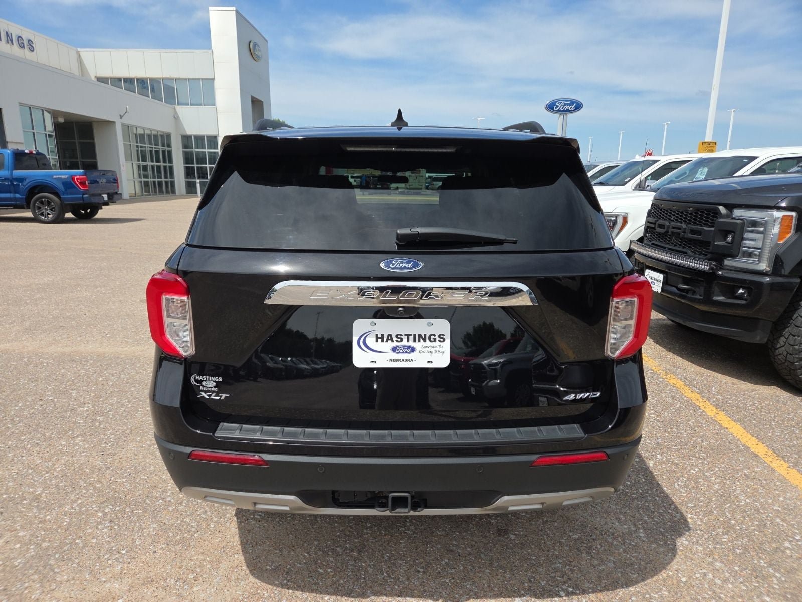 Certified 2023 Ford Explorer XLT w/ Equipment Group 202A AWD/4WD image 11
