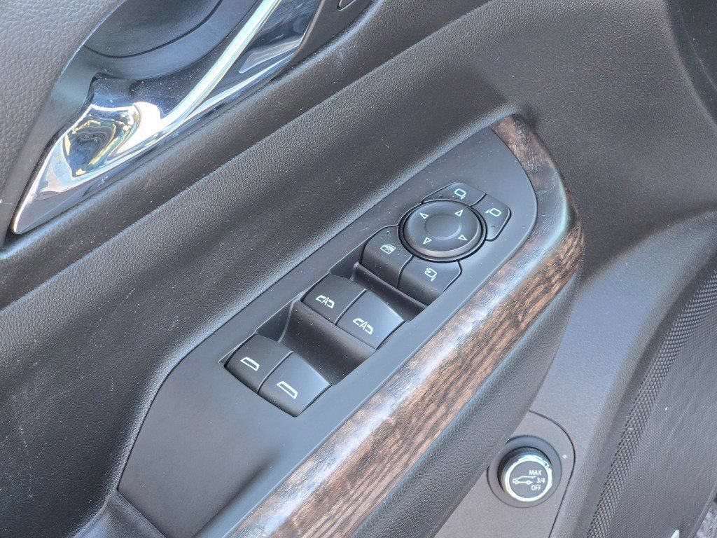 Used 2021 GMC Acadia Denali w/ Denali Ultimate Package AWD/4WD image 22