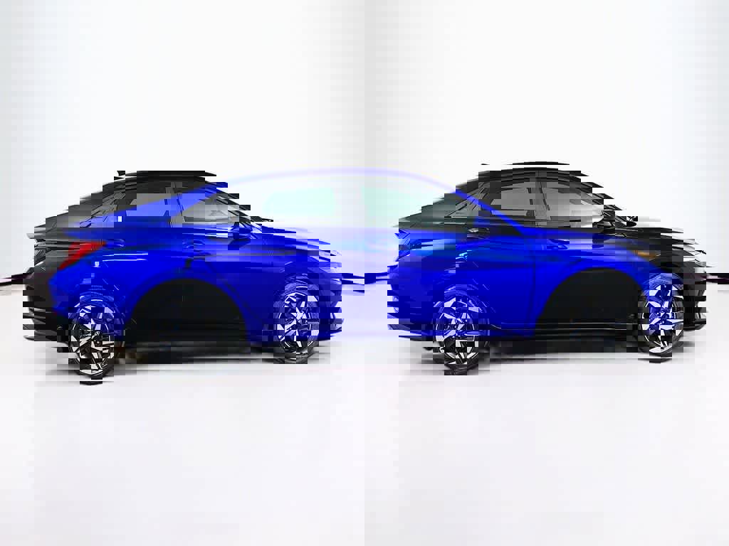 Used 2023 Hyundai Elantra SEL w/ Convenience Package image 24