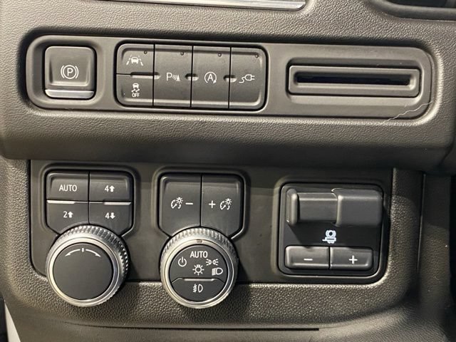 Used 2021 GMC Yukon XL SLT w/ Rear Media and Nav Package AWD/4WD image 36