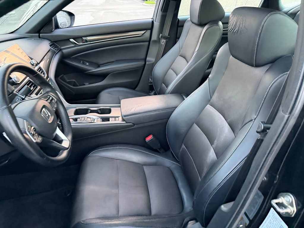 Used 2018 Honda Accord Sport image 10