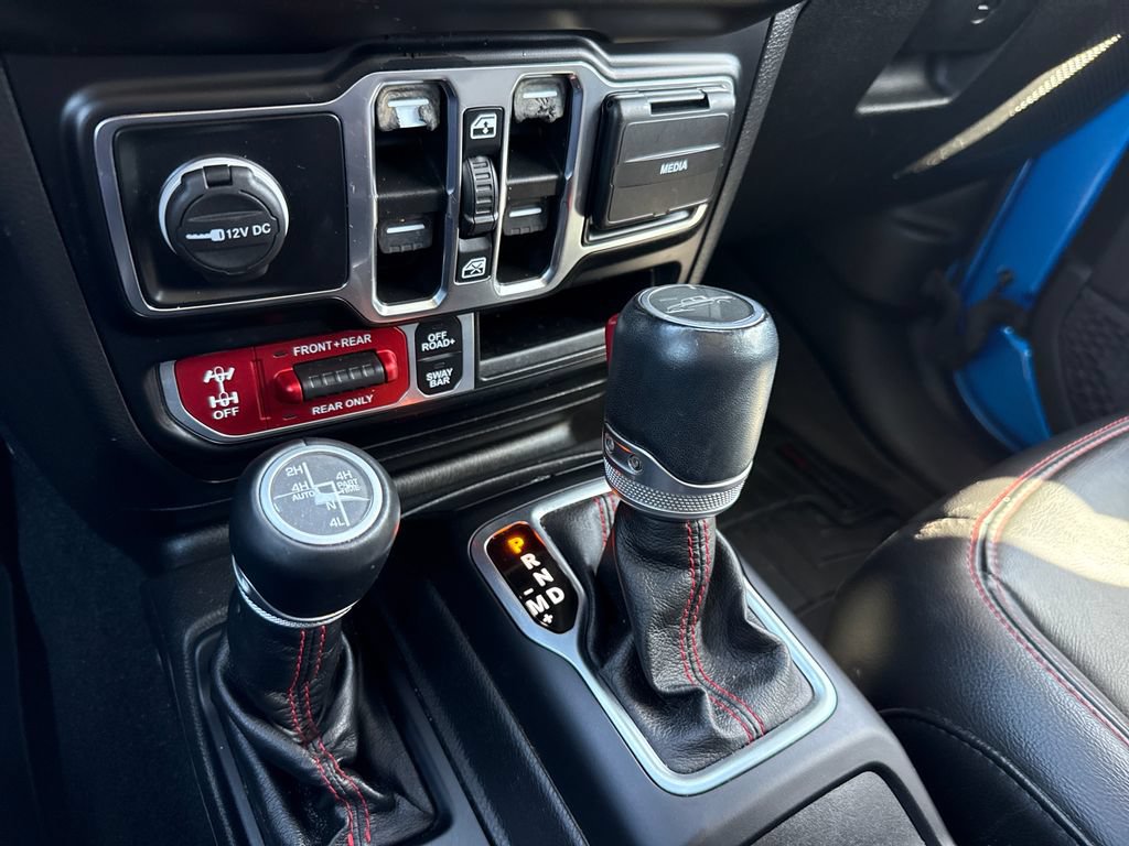 Used 2022 Jeep Gladiator Rubicon w/ LED Lighting Group AWD/4WD image 23