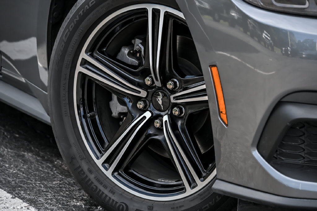 Certified 2025 Ford Mustang Premium RWD image 3
